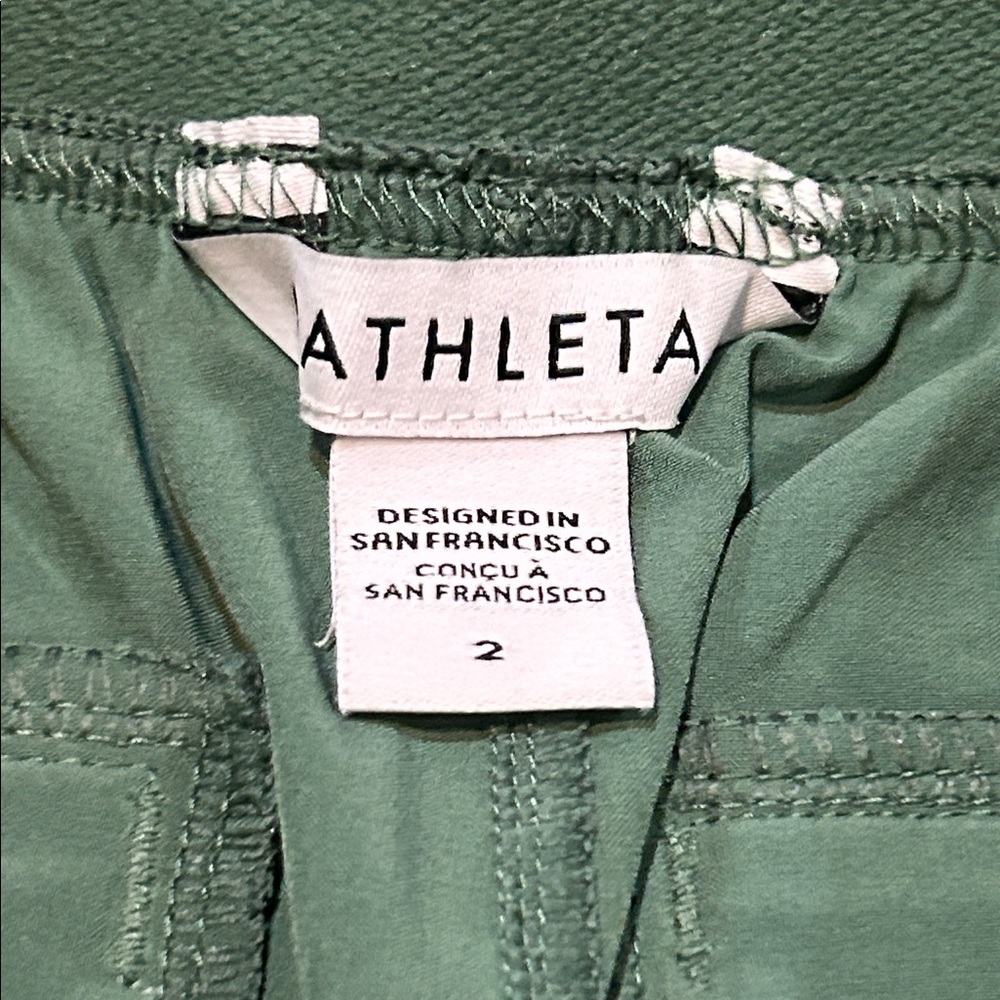 Athleta wide leg cargo pants. Size 2. EUC worn twice - Picture 4 of 9
